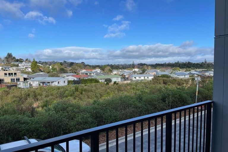 Photo of property in 2 Equine Way, Brookfield, 3110