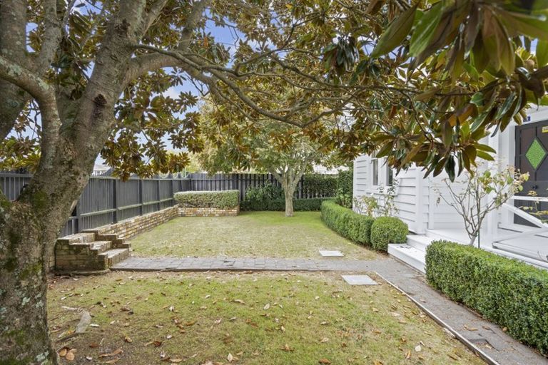 Photo of property in 81 Williams Street, Cambridge, 3434