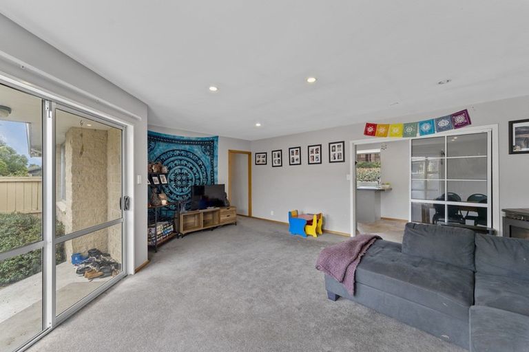 Photo of property in 1 Birdling Place, Halswell, Christchurch, 8025