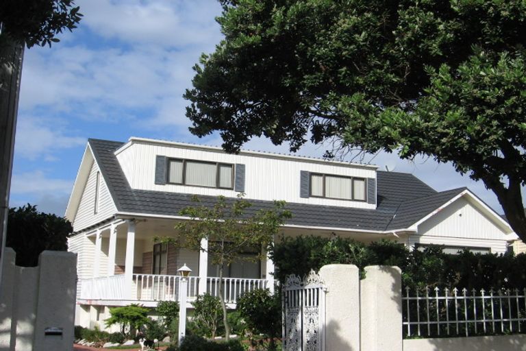 Photo of property in 63 Inglis Street, Seatoun, Wellington, 6022