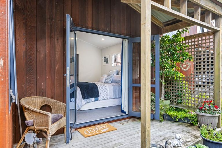 Photo of property in 28 Donald Street, Stanmore Bay, Whangaparaoa, 0932