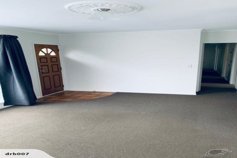 Photo of property in 19 Keegan Drive, Massey, Auckland, 0614