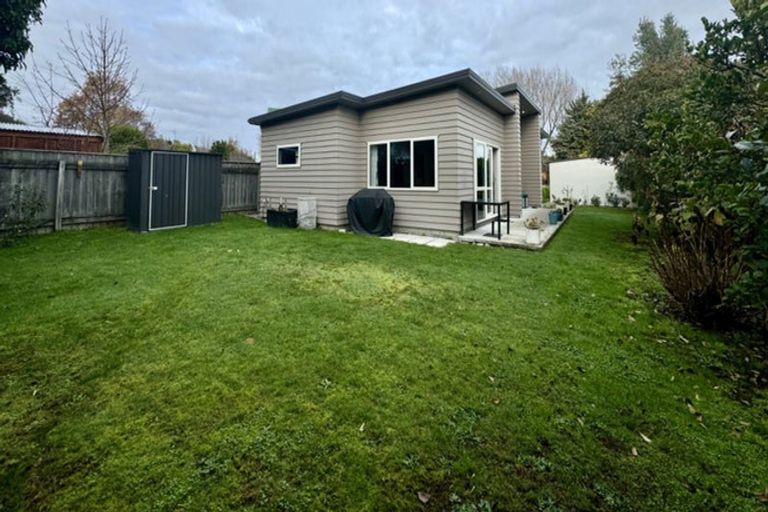 Photo of property in 77 Dublin Street, Martinborough, 5711