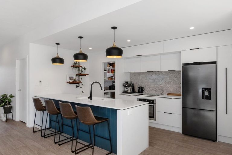 Photo of property in 112 Penetaka Heights, Pyes Pa, Tauranga, 3112