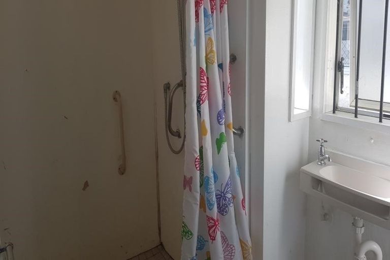 Photo of property in 35 Shirley Road, Shirley, Christchurch, 8013