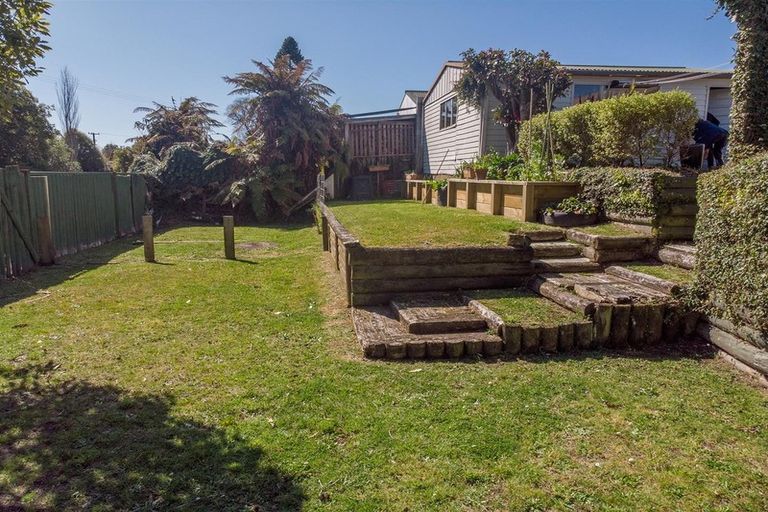 Photo of property in 76 Blomfield Street, Pukehangi, Rotorua, 3015