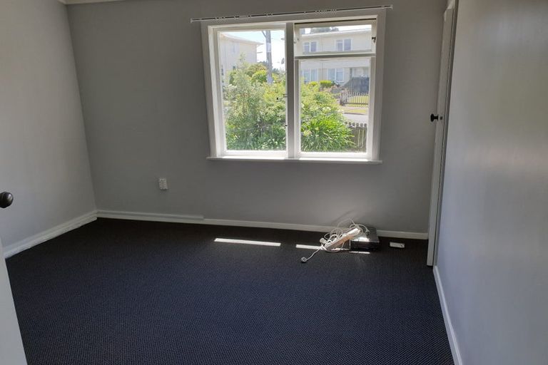 Photo of property in 78-80 Hereford Street, Cannons Creek, Porirua, 5024