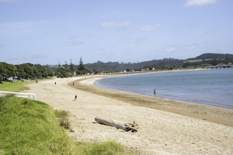 Photo of property in 24a Davis Crescent, Paihia, 0200