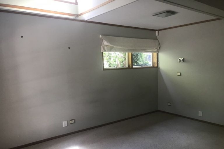 Photo of property in 88 Aeroview Drive, Beach Haven, Auckland, 0626