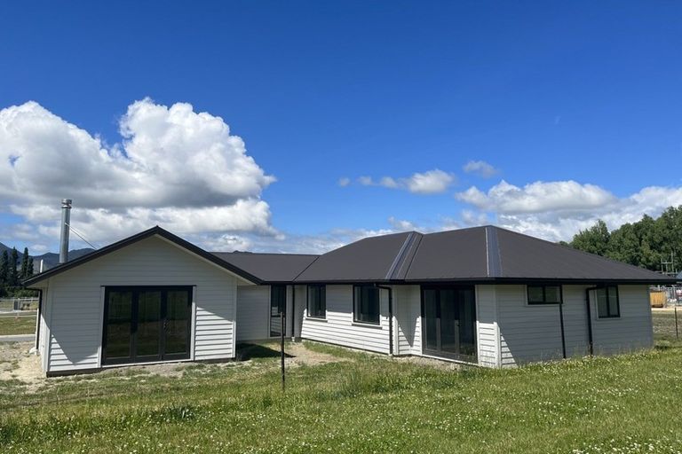 Photo of property in 2 Balfour Way, Hanmer Springs, 7334