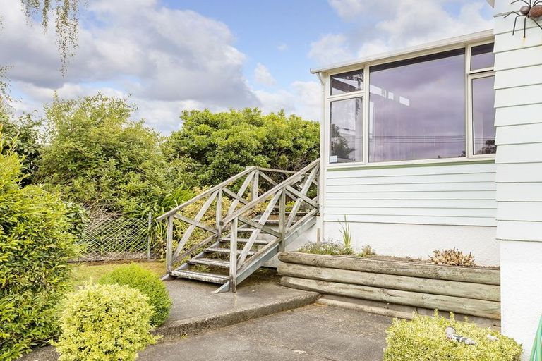 Photo of property in 4 Wavell Crescent, Lansdowne, Masterton, 5810
