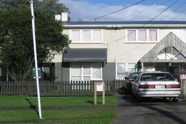 Photo of property in 1/20 Harrison Crescent, Avalon, Lower Hutt, 5011