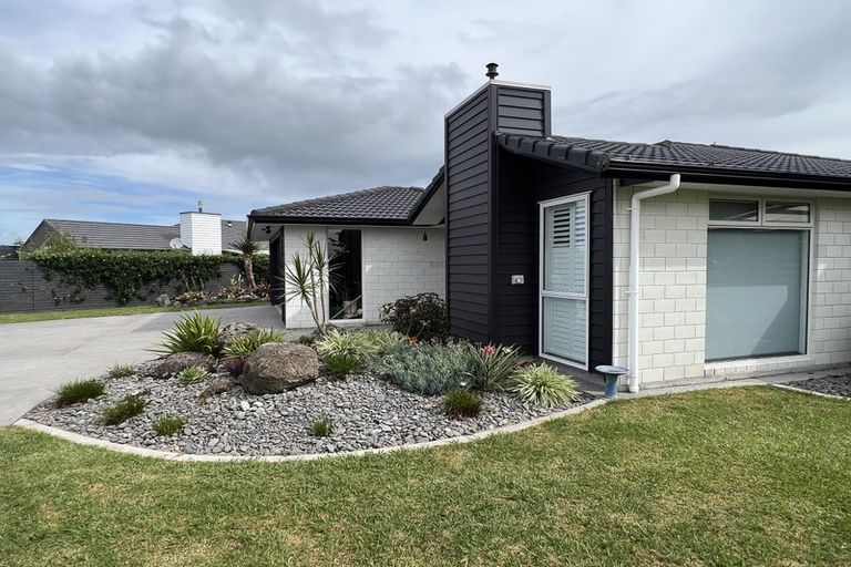 Photo of property in 12 Glen Wallace Road, Waipu, 0510