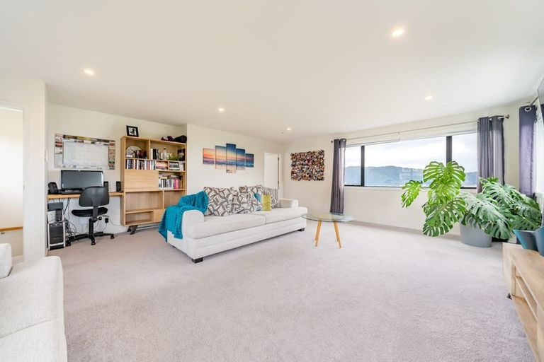 Photo of property in 47 Normandale Road, Normandale, Lower Hutt, 5010