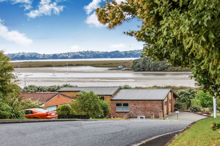 Photo of property in 347 Royal Road, Massey, Auckland, 0614