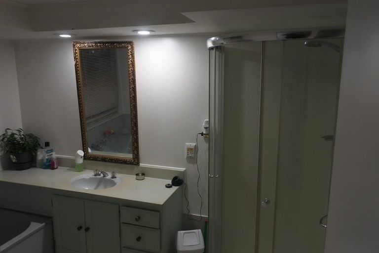 Photo of property in 110 Everglade Drive, Totara Heights, Auckland, 2105