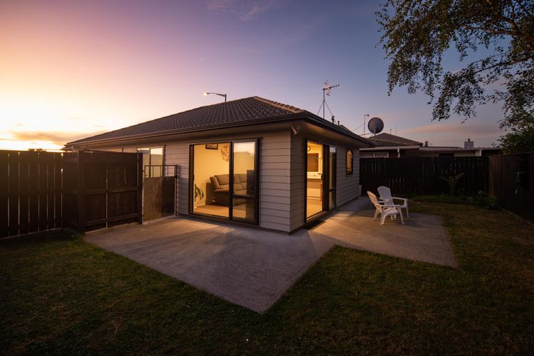 Photo of property in 159 Heretaunga Street, Palmerston North, 4414