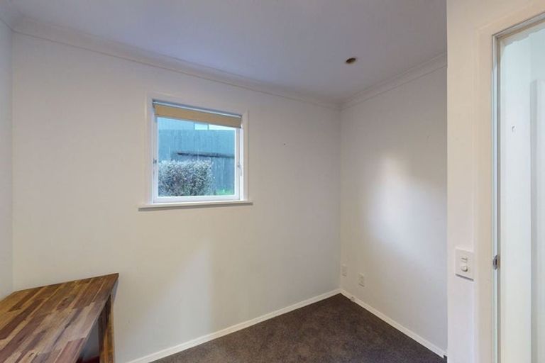 Photo of property in 14c Bracken Road, Newlands, Wellington, 6037