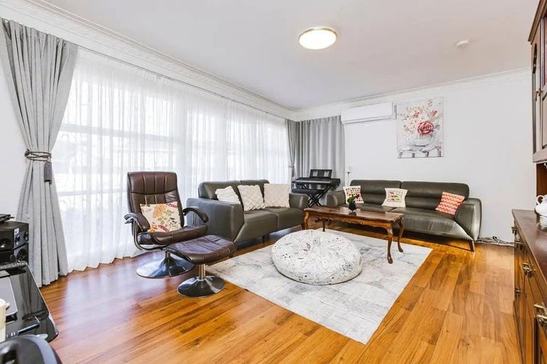 Photo of property in 19 Wilson Place, Papakura, 2110