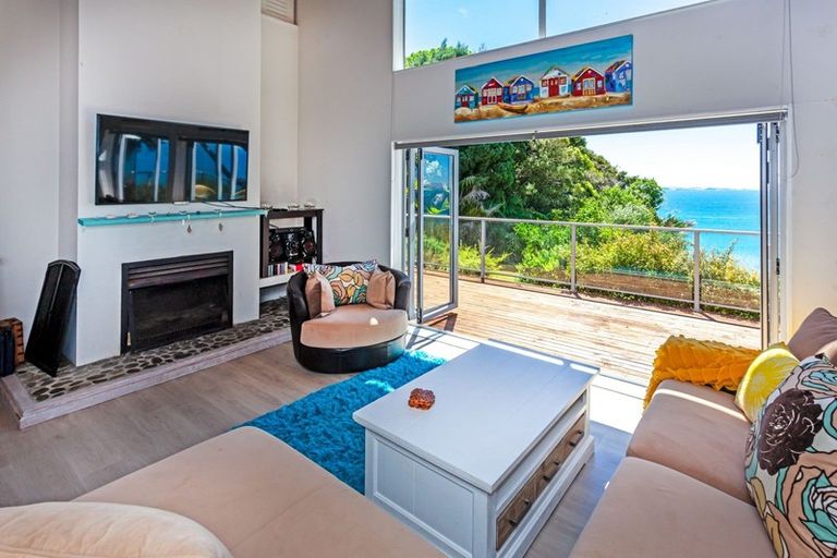 Photo of property in 102 Waihirere Drive, Tuateawa, Coromandel, 3583