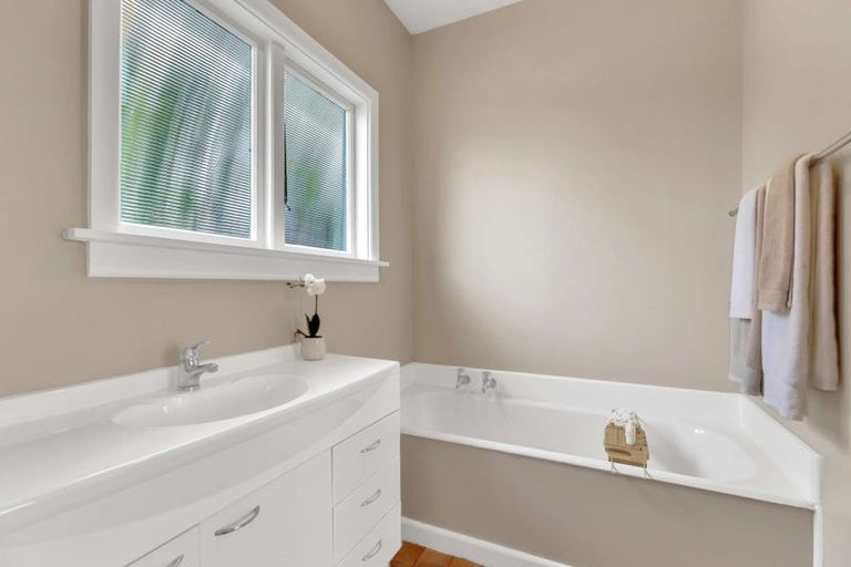 Photo of property in 4 Muirson Avenue, Hoon Hay, Christchurch, 8025