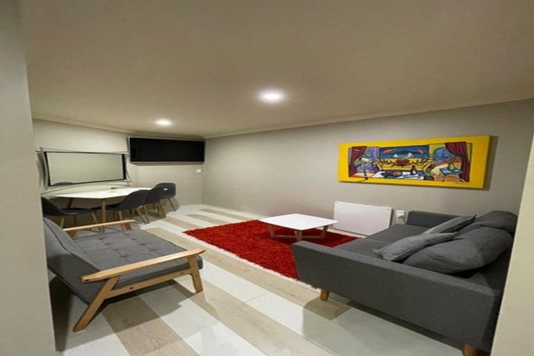 Photo of property in 13 Living Stream Road, Albany Heights, Auckland, 0632