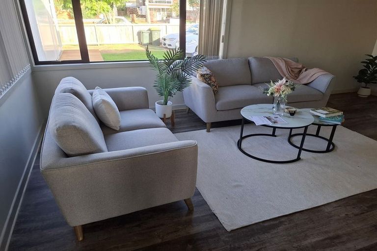 Photo of property in 12 Ashlynne Avenue, Papatoetoe, Auckland, 2025