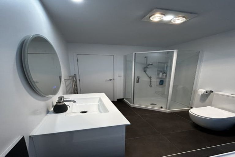 Photo of property in 33 Makete Crescent, Hobsonville, Auckland, 0618