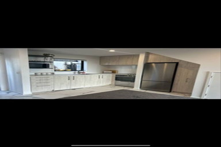 Photo of property in 2/14 Nova Place, Christchurch Central, Christchurch, 8011