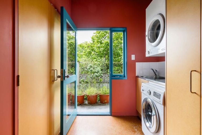 Photo of property in 17 Hillcrest Road, Hillcrest, Hamilton, 3216