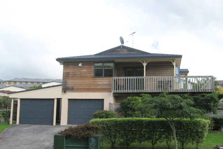 Photo of property in 31 Milan Drive, Glen Eden, Auckland, 0602