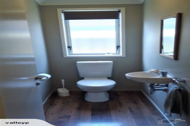 Photo of property in 19 Karoola Place, Havelock North, 4130