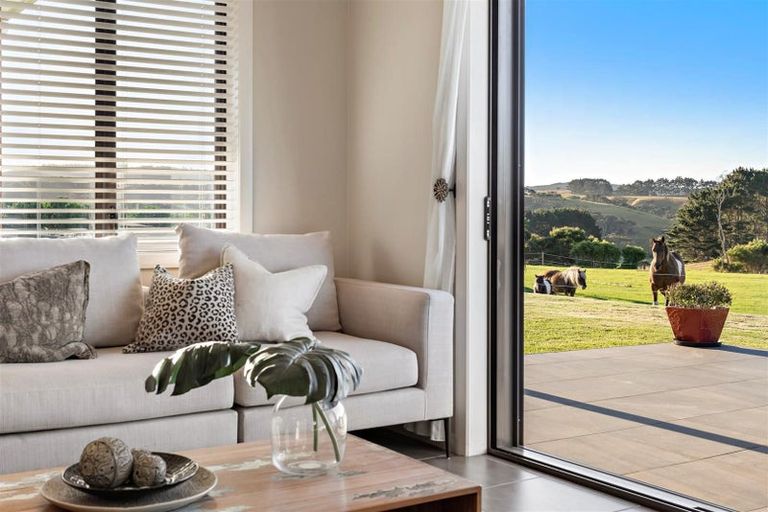 Photo of property in 135b Hutchinson Road, Helensville, 0875