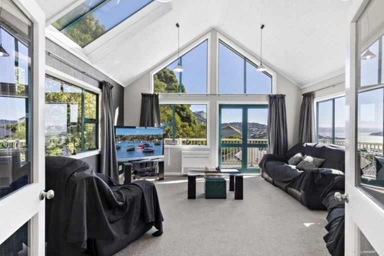 Photo of property in 42 Lerwick Terrace, Melrose, Wellington, 6023