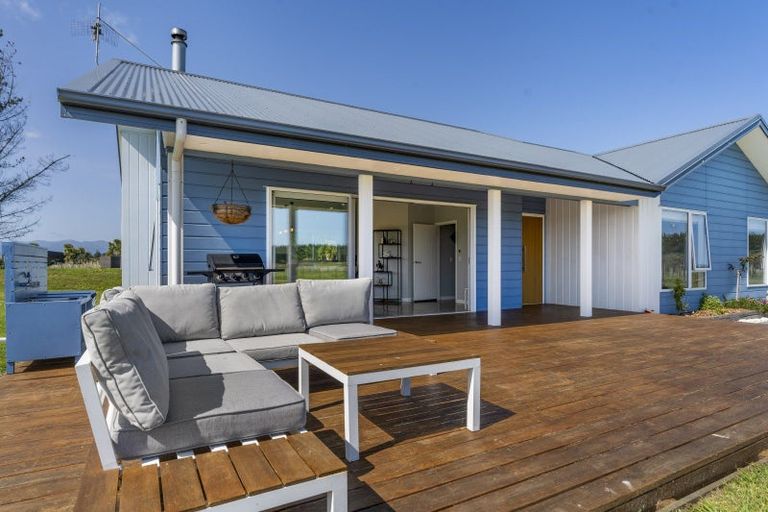 Photo of property in 38 Kanuka Drive, Waitarere, Levin, 5510