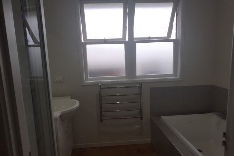 Photo of property in 13 Lewis Road, Pakuranga, Auckland, 2010