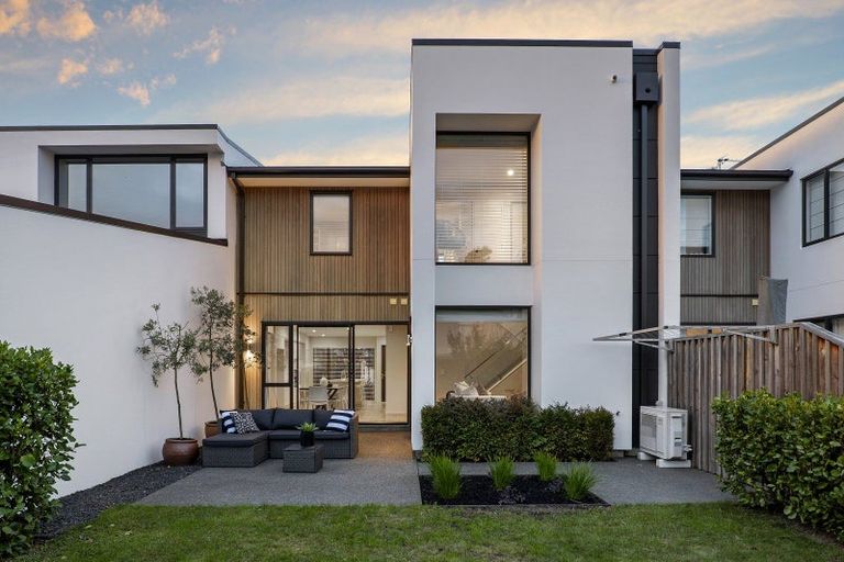 Photo of property in 4 Dave Jamieson Lane, Hillmorton, Christchurch, 8024