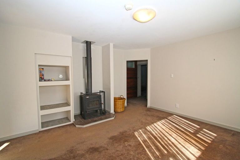 Photo of property in 4 Moana Crescent, Blagdon, New Plymouth, 4310