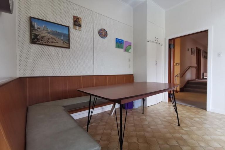 Photo of property in 5 Cherry Grove, Strathmore Park, Wellington, 6022