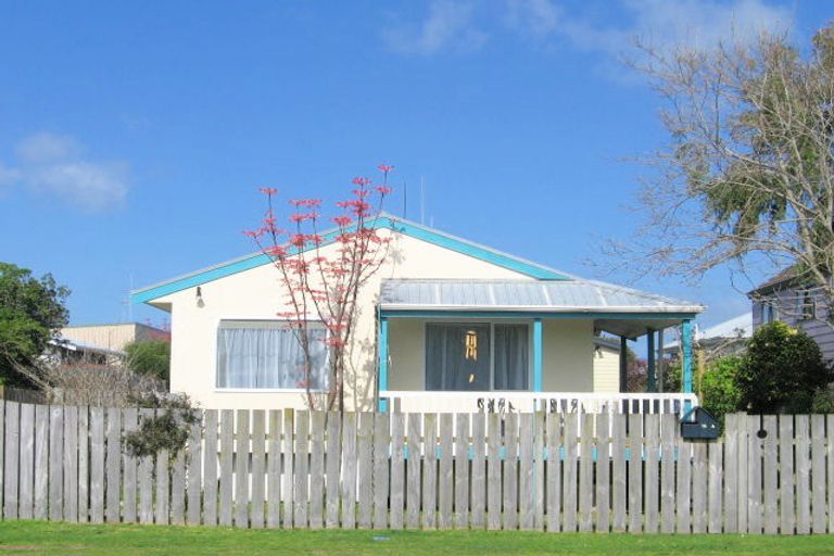 Photo of property in 14b Simpson Road, Papamoa Beach, Papamoa, 3118