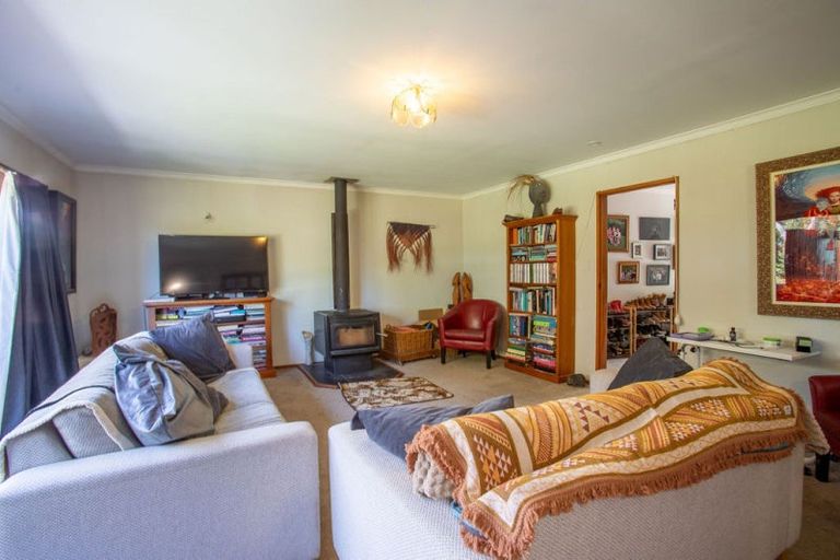 Photo of property in 8 Ameku Road, Raetihi, 4632