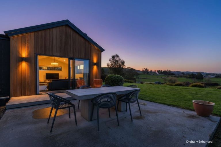 Photo of property in 35 Tapairu Road, Waipawa, 4275