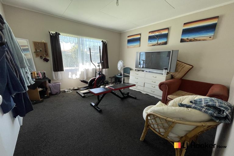 Photo of property in 1/5 Solveig Place, Randwick Park, Auckland, 2105