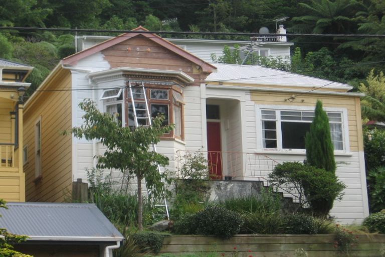 Photo of property in 56 Glenmore Street, Northland, Wellington, 6012