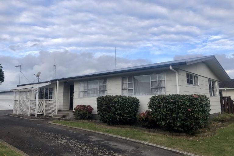 Photo of property in 32 Elmwood Crescent, Pukete, Hamilton, 3200