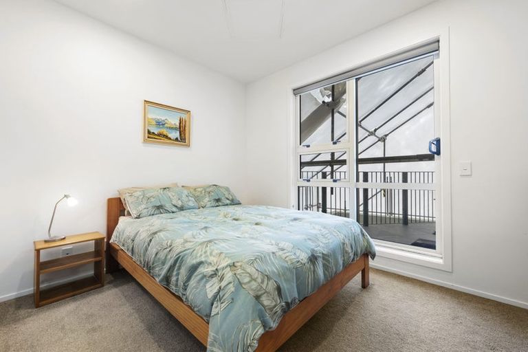 Photo of property in Stadium Garden Flats, 401/107 Thorndon Quay, Pipitea, Wellington, 6011