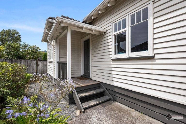 Photo of property in 1-2/6a Pohutukawa Street, Woburn, Lower Hutt, 5010