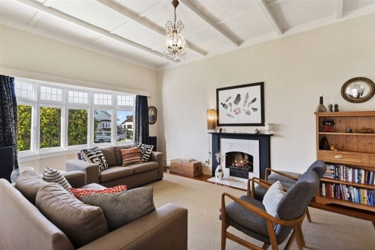 Photo of property in 19 Hemi Street, Narrow Neck, Auckland, 0622