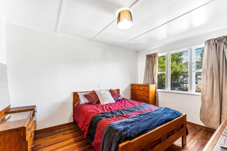 Photo of property in 666 Main Road North, Te Marua, Upper Hutt, 5018