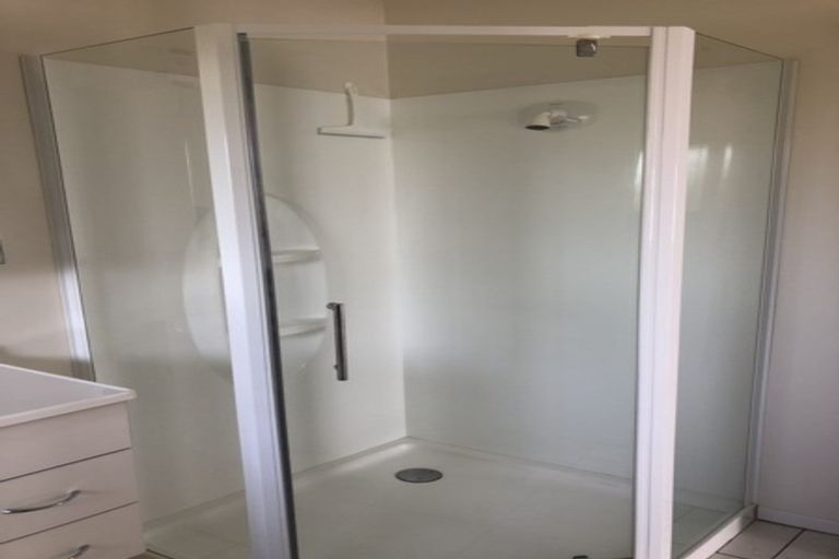 Photo of property in 1/84 Velma Road, Hillcrest, Auckland, 0627